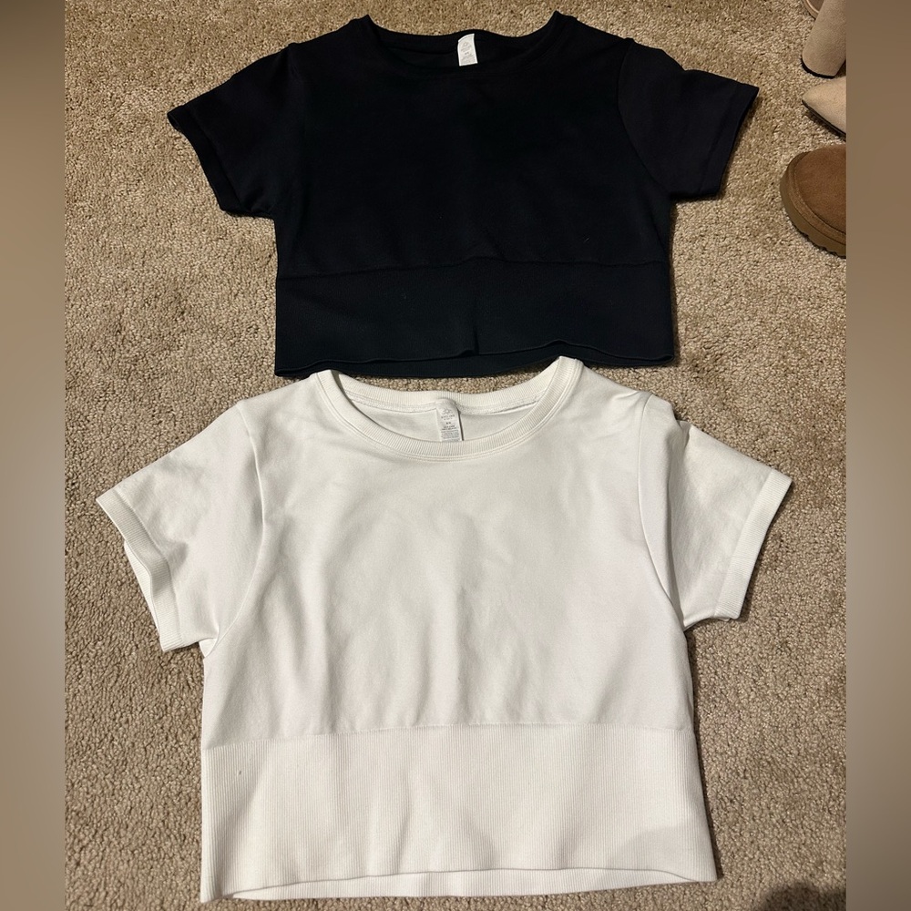Aerie Black and White Short Sleeve Tees